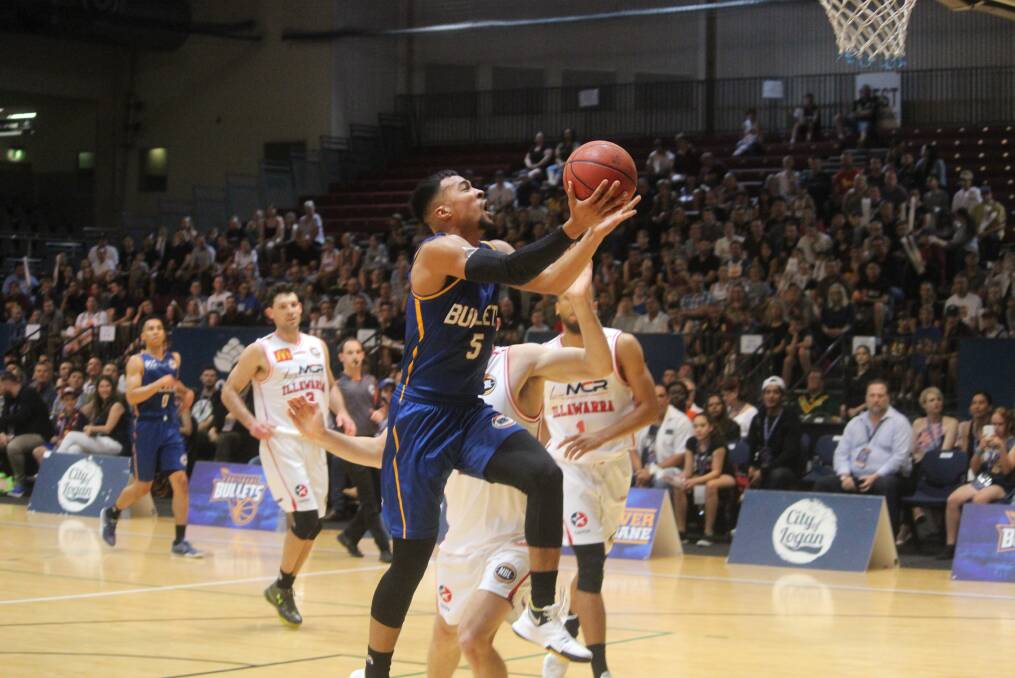 To the hoop: American Stephen Holt played well in Logan, posting 15 points. Photo: Joshua Paterson