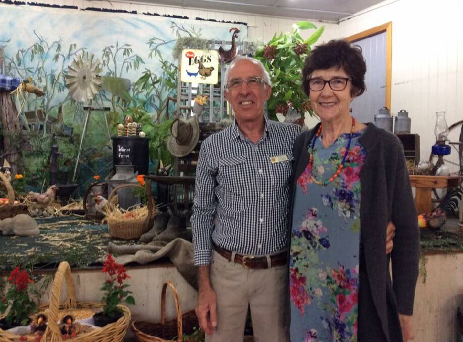 Jimboomba Garden Society president Darryl Plummer with guest speaker Meg Miller. Phtoo: Supplied