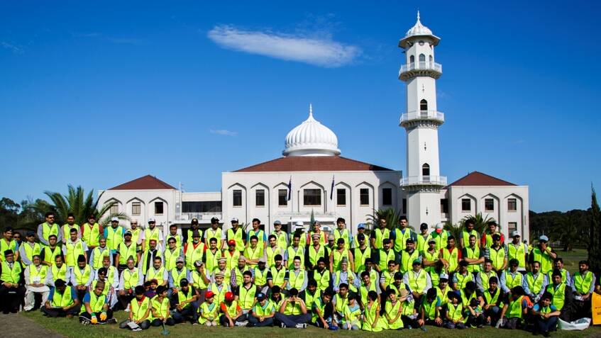 GROUP EFFORT: Local members of the Ahmadiyya community will be few of thousands of people to help beautify the nation on Clean Up Australia Day, held March 5. Photo: Supplied