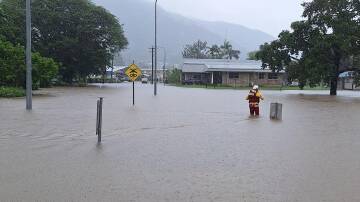 Tully in Queensland has been hit by flooding after 280mm of rain fell in six hours. (HANDOUT/QUEENSLAND FIRE AND EMERGENCY SERVICES)