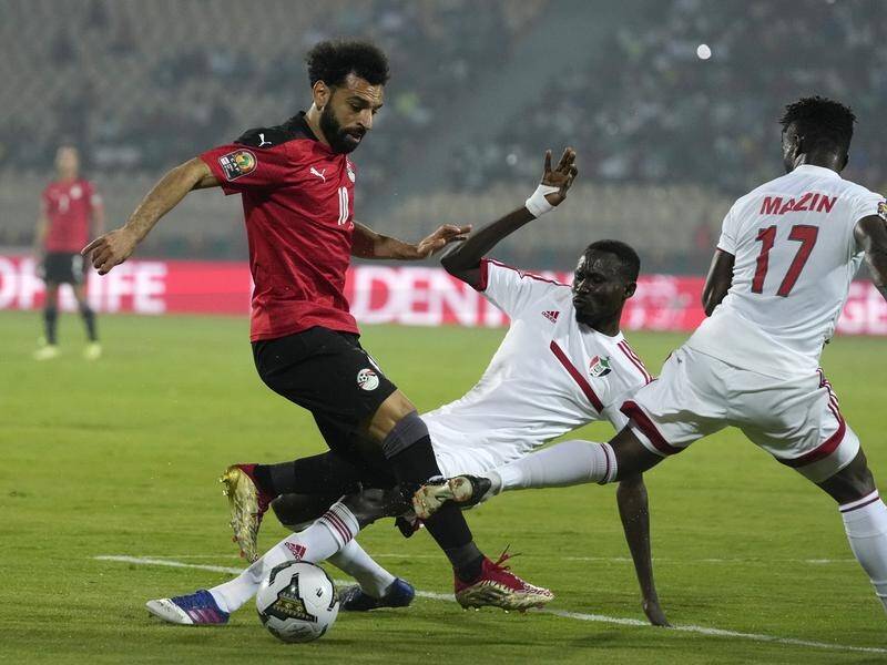 Mohamed Salah (l) has helped Egypt to a 1-0 win over Sudan at the African Cup of Nations.