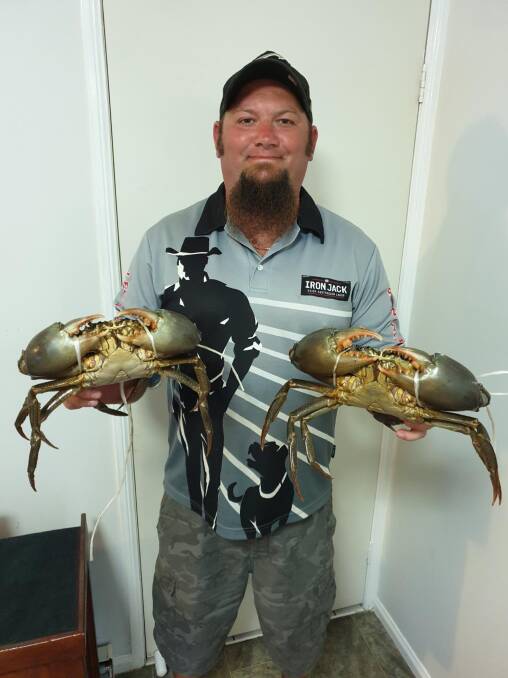 FEED: Clint Baldwin with a feed of quality mud crabs from Jumpinpin.