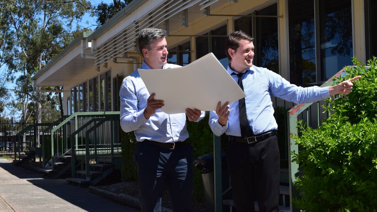 Logan MP Linus Power and Browns Plains State School principal Andrew Beattie. Photo: Supplied